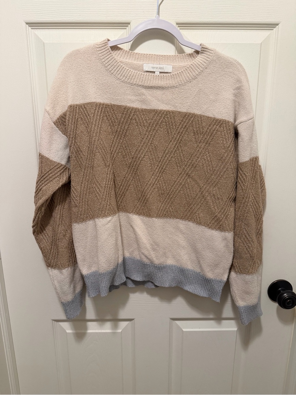 Verve Ami Colorblock Crewneck Sweater in Beige, Tan & Light Gray